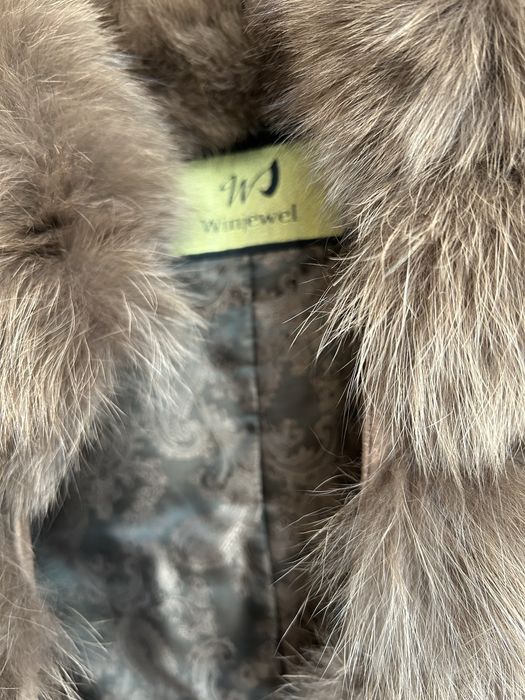 Продам шубу з натурального хутра (песець),стан нової.