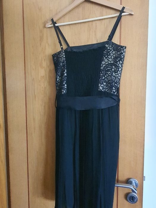 Vestido preto de festa