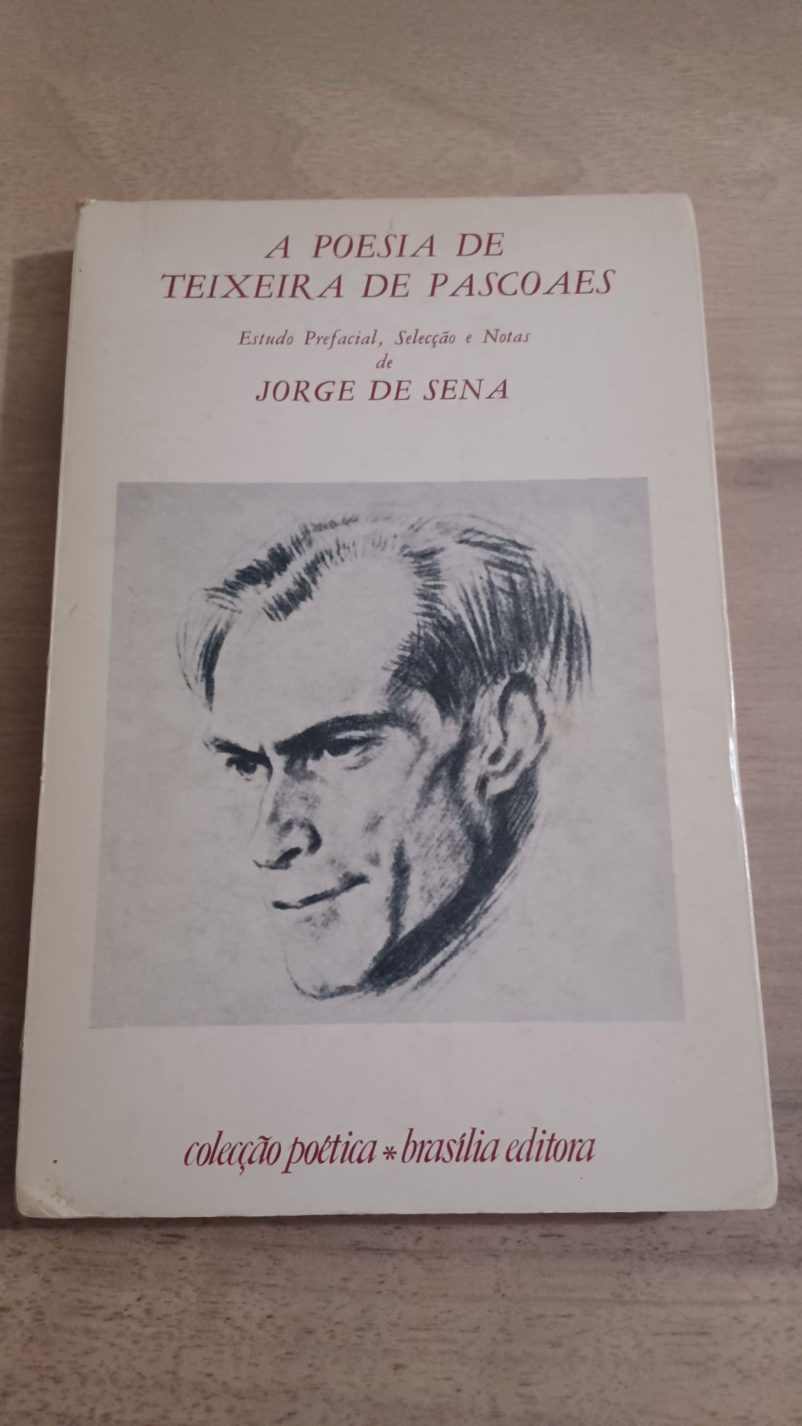 Livro "A Poesia de Teixeira de Pascoaes" de Jorge de Sena