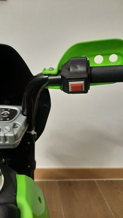 Mota elétrica criança