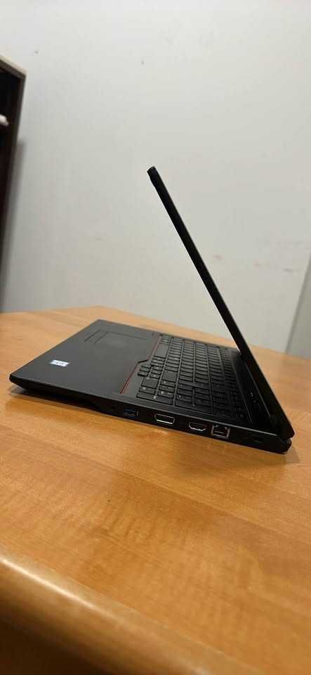 Fujitsu LifeBook E558 Core i5 - 16GB - 512GB SSD