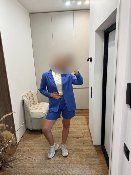 Стильний жіночий костюм (піджак + шорти)