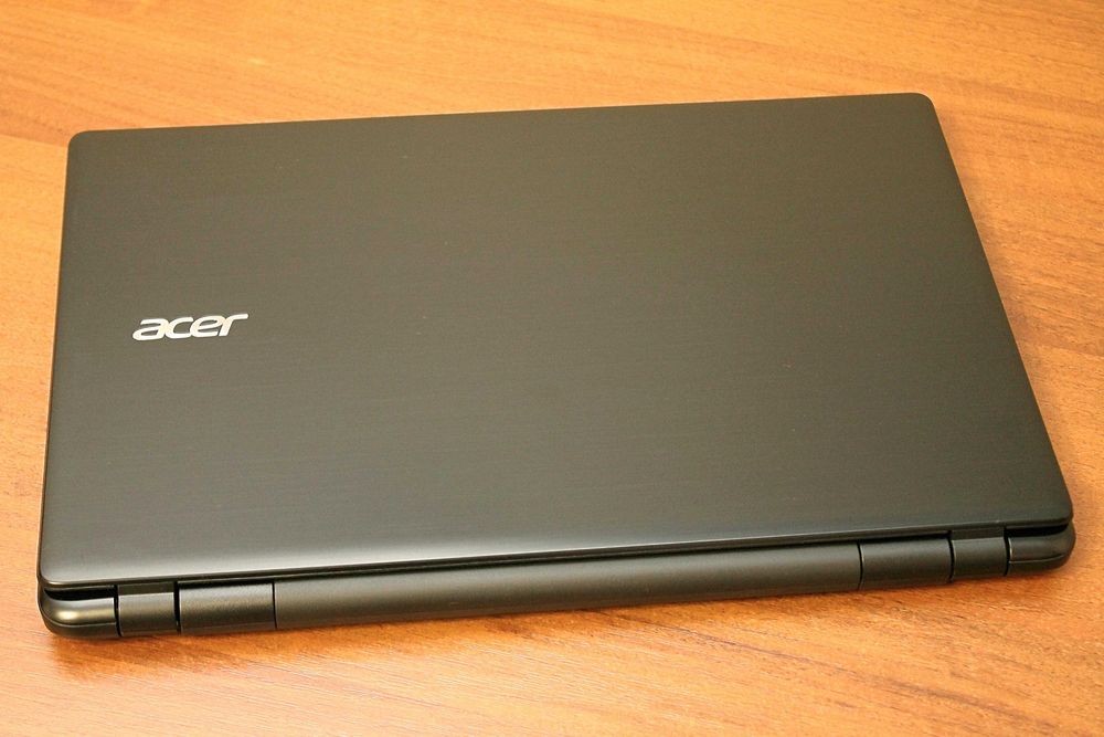 Ноутбук Acer Aspire E15/4 ядра A4-6210/8GB/SSD 128+HDD 500GB/Radeon R5