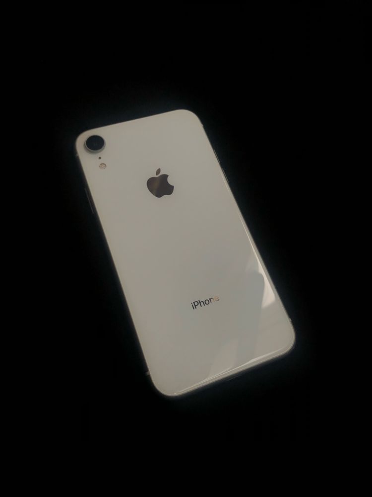 IPhone XR на 64гб