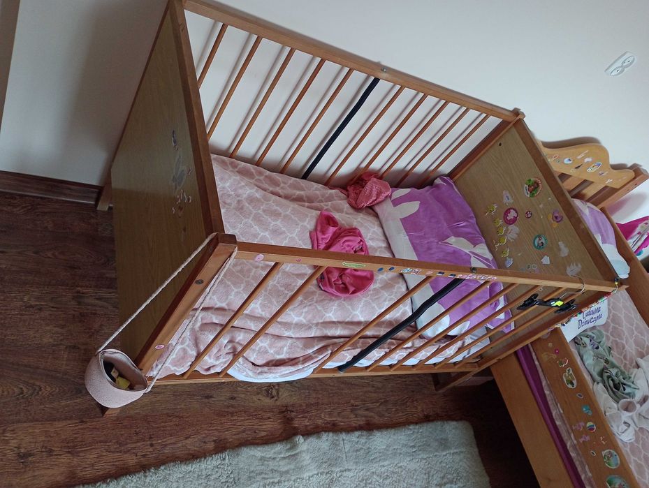 Łóżko, łóżeczko dziecięce,sprzedam oddam