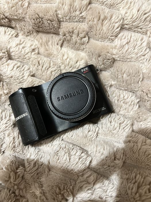 Фотоаппарат Samsung NX200