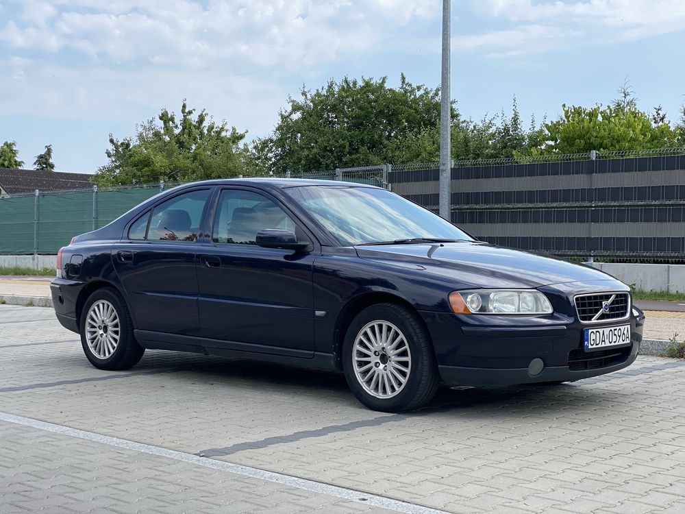 Volvo S60 2.0T 180KM polift manual hak