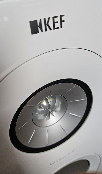 KEF R3 /stan perfekcyjny