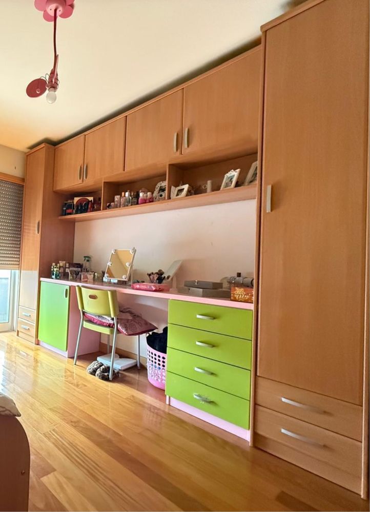 Quarto completo crianca ou jovem
