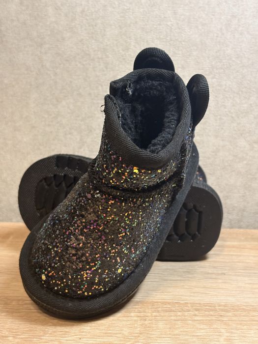 Уггі дитячі 22-24