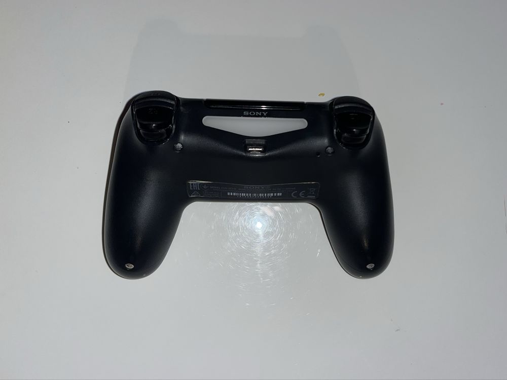 Dual shock 4 controller usado