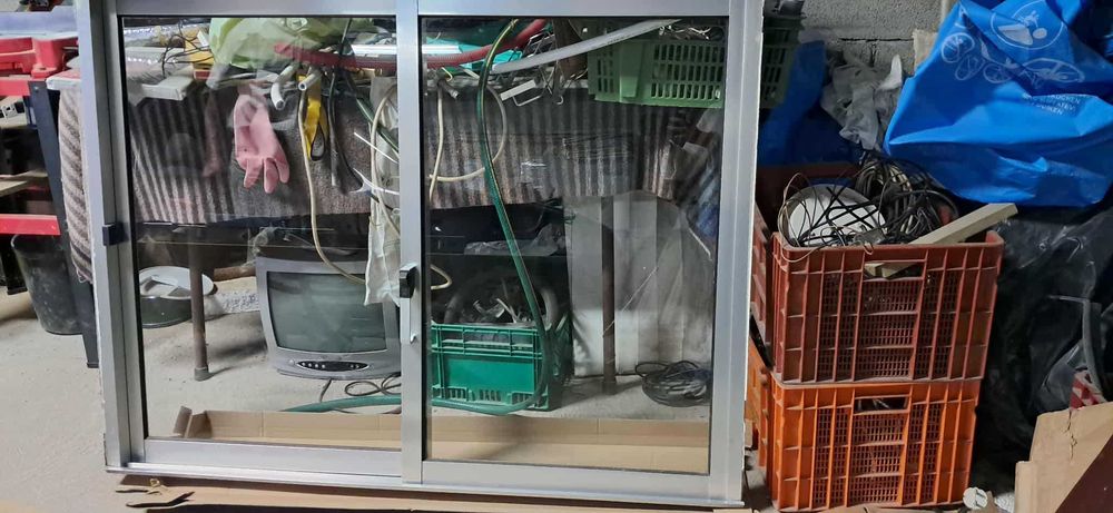 Vendo  janelas aluminio