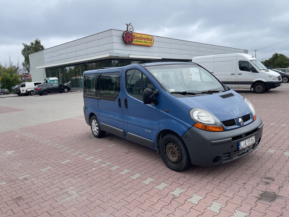 Renault trafic 9-osobowy  klima