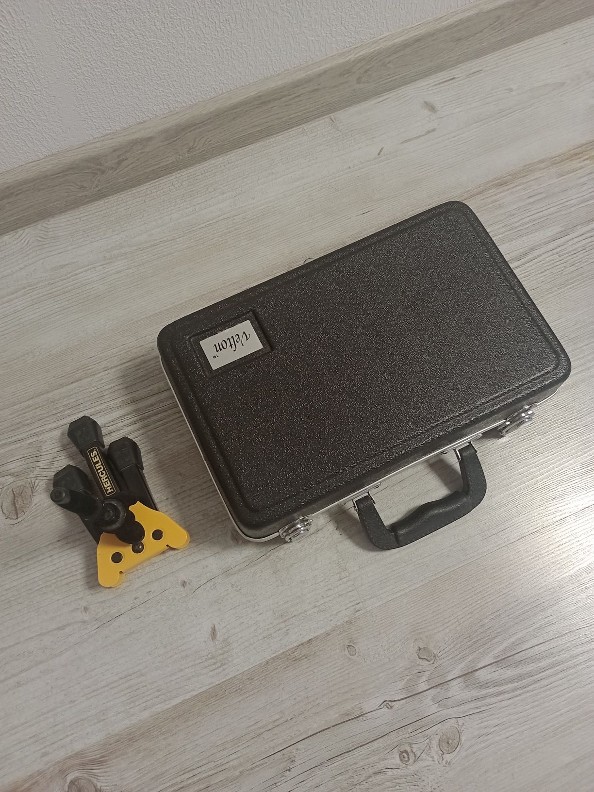 Case+stojak do klarnetu