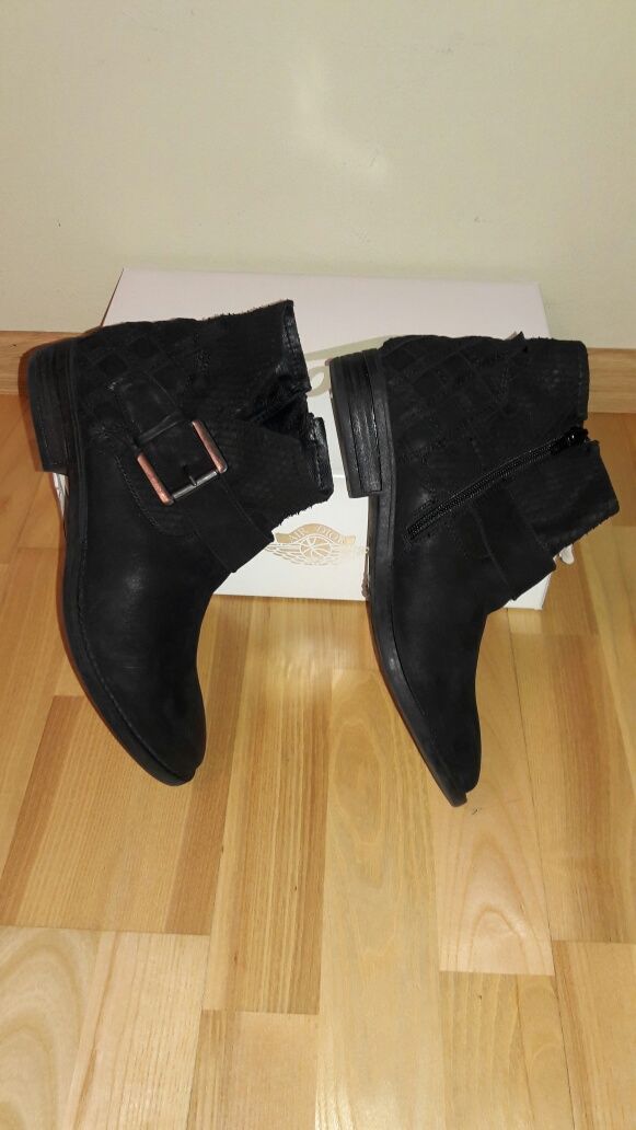 Кожаные женские демисезонная ботинки сапоги SPM shoes 39 р