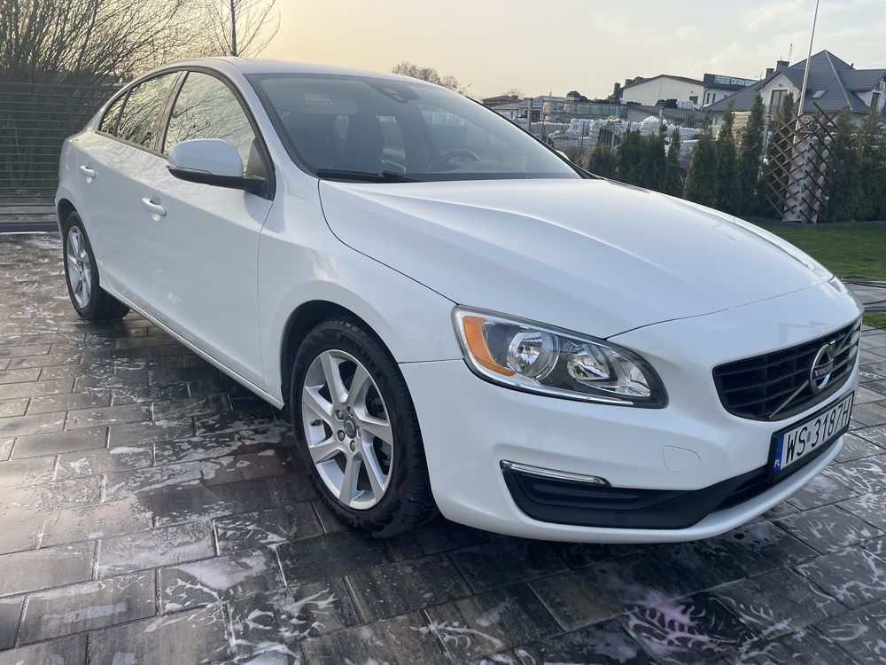 Volvo s60 lift 2015 automat niski przebieg