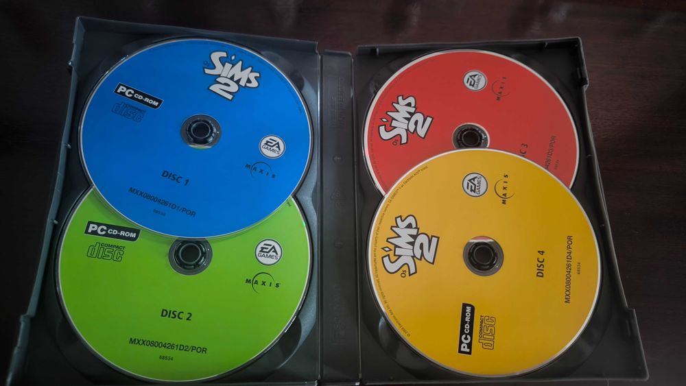 Sims 2 4 CDs para Pc
