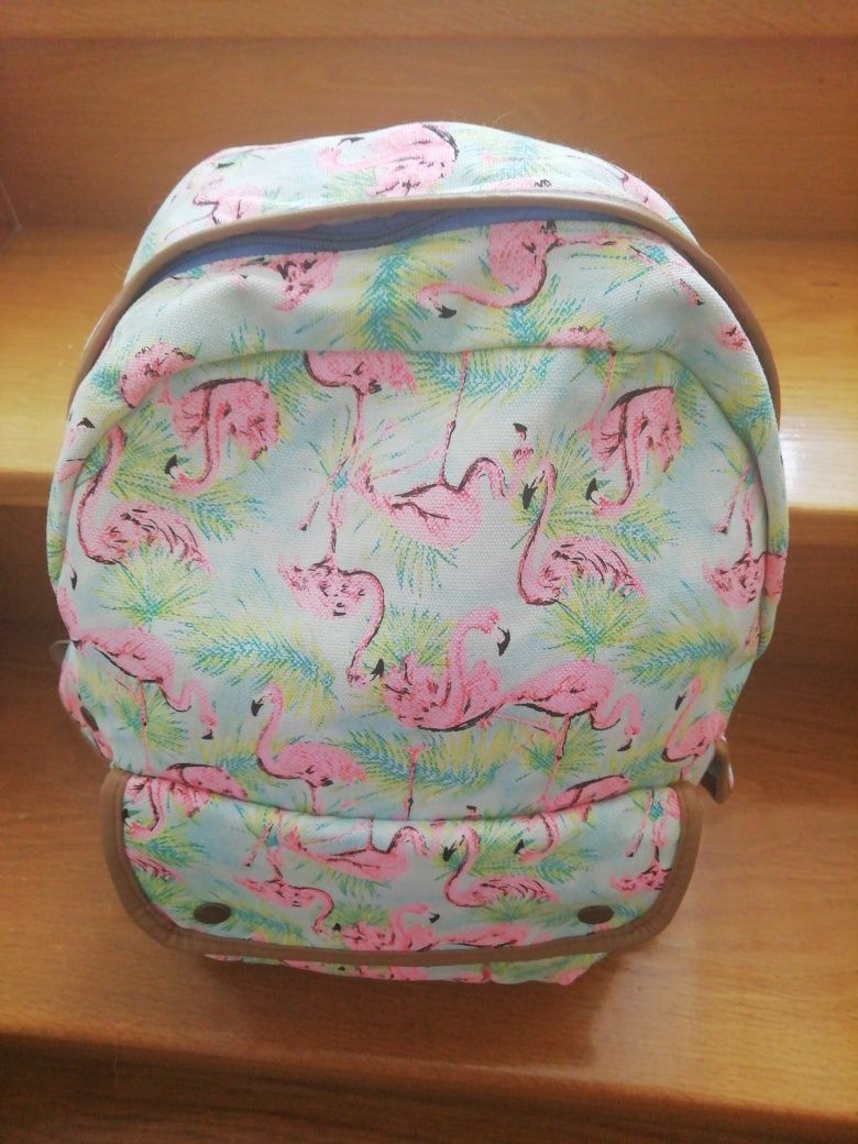 Mochila em tecido. Lavável.