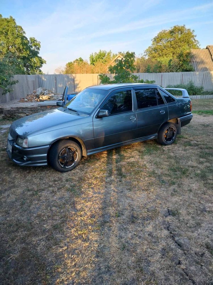 Opel kadet , опель кадет , 1.4 відмінний стан!
