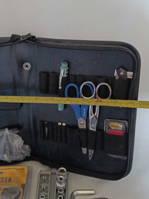 Conjunto de várias ferramentas e acessórios
