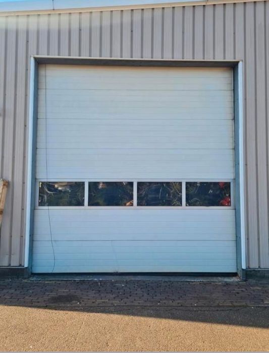 Brama garażowa, segmentowa 4,45m x 4,35m