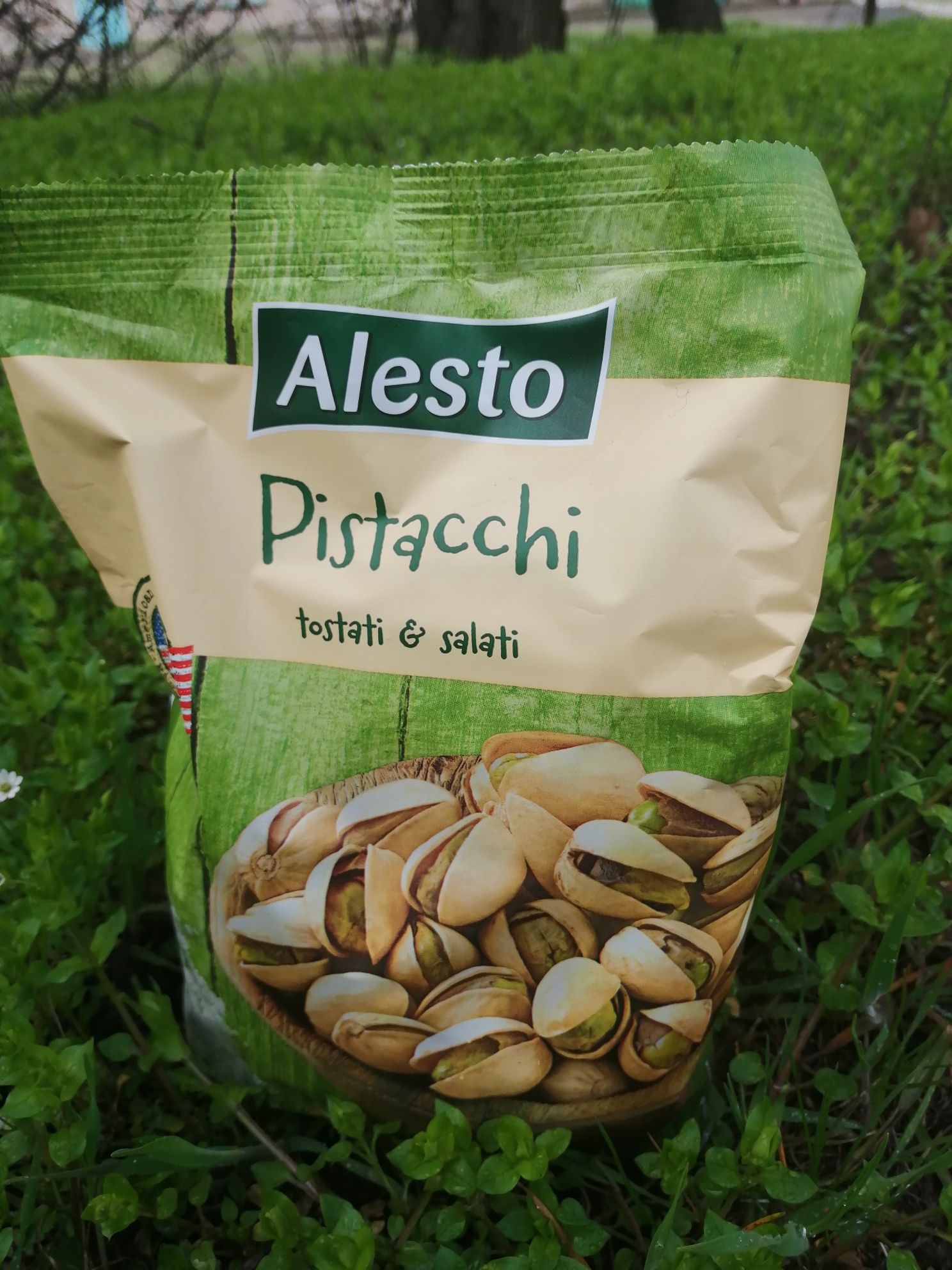 Фісташки Алесто смажені солоні 4 пачки по 500 грам.