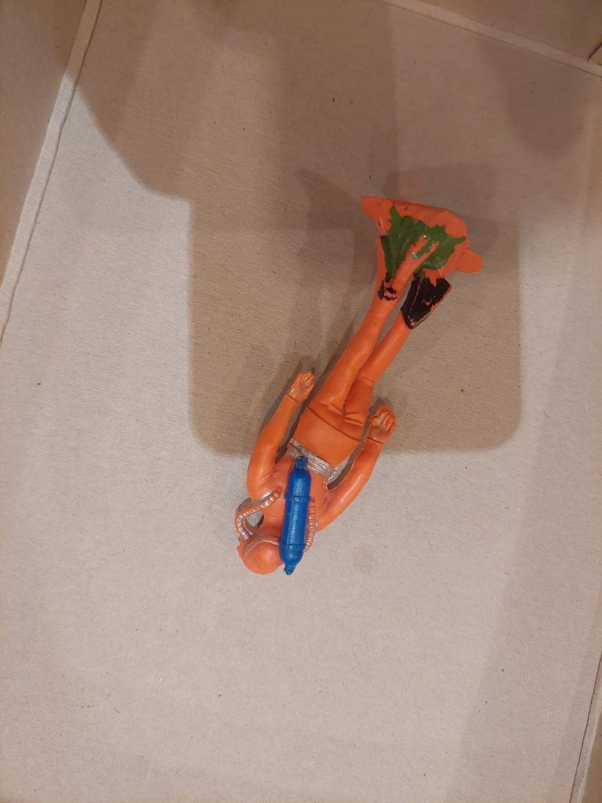 Raro boneco mergulhador