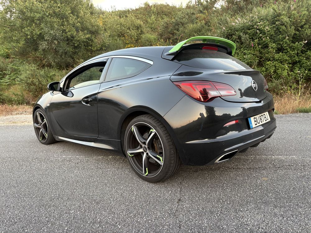 Opel astra GTC OPC