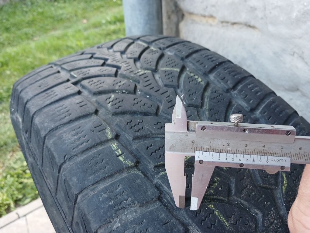 Шини зимові 235/60 R18 4шт.