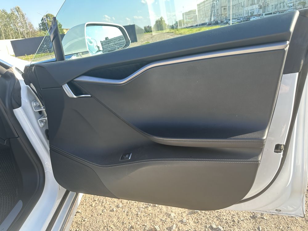 Tesla Model S Dual Motor 75D 2018