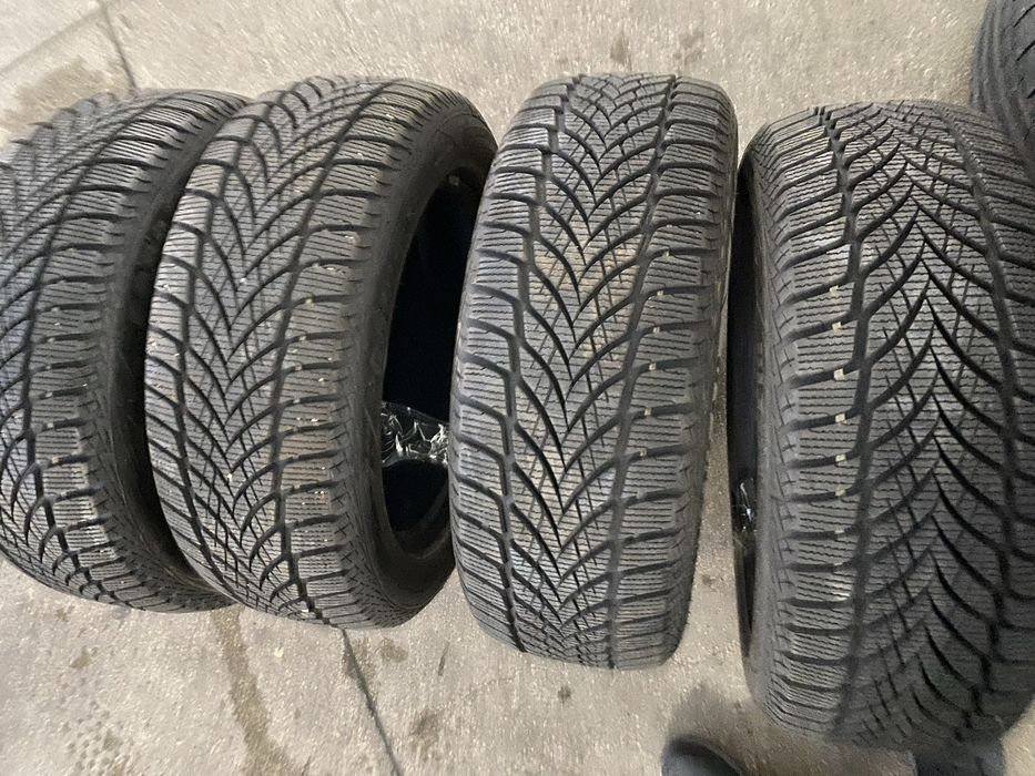 Goodear Ice2 205/55R16