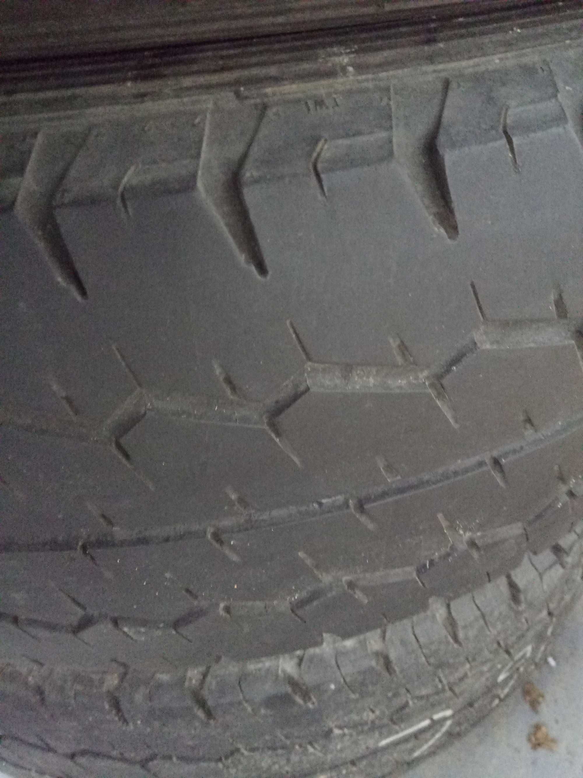 Para Dunlop 235/65 R16 C