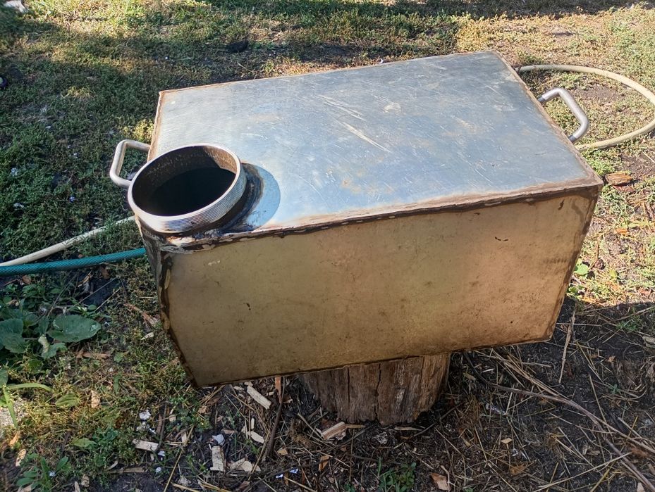 Продам с нержавейки бак.
