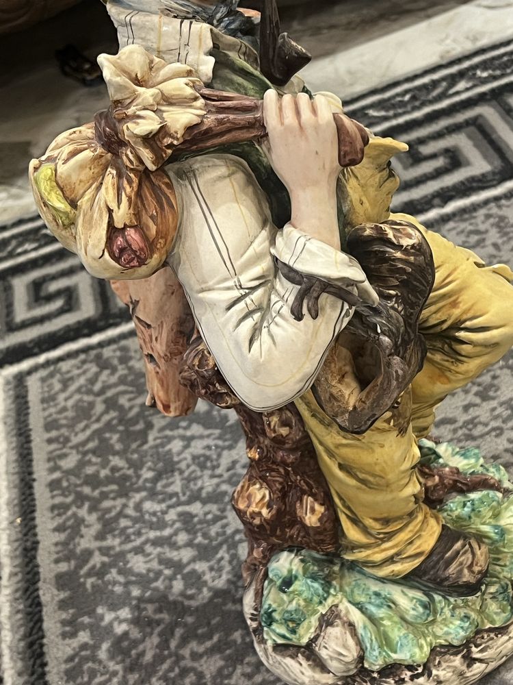 Figurka z porcelany Malowana