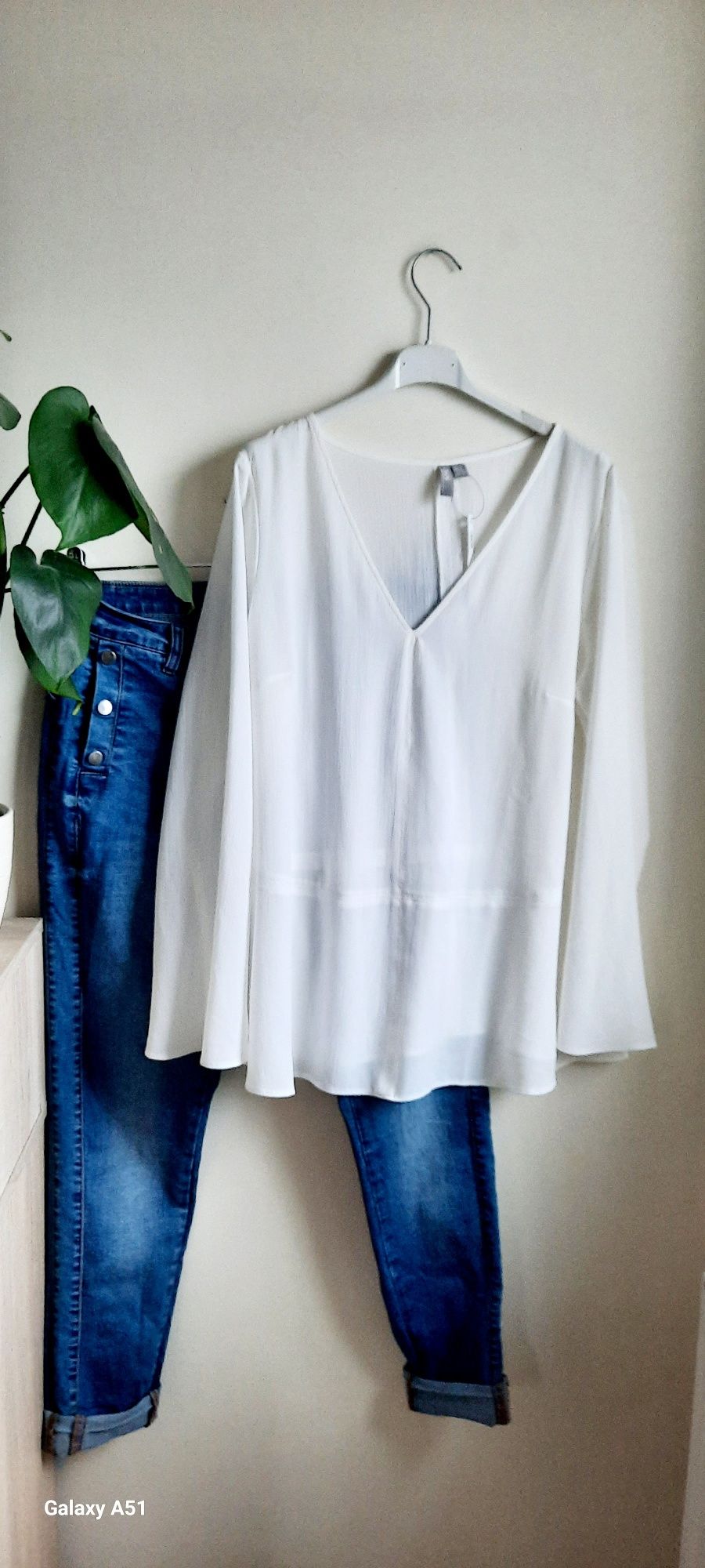 Biała bluzka lekko rozszerzana rękawy Asos Boho