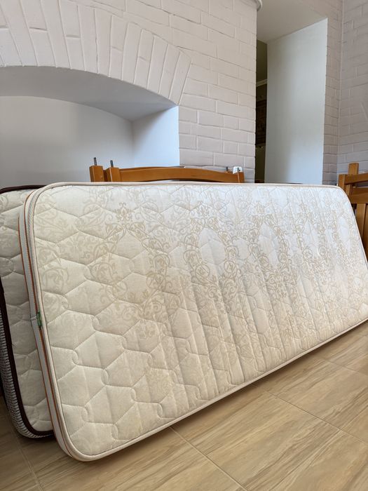 ортопедичні безпружинні матраци Neolux з літньою та зимою стороною