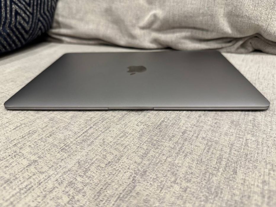 MacBook Air 13" 2019 (8 / 128 ГБ, A1932) Space Gray