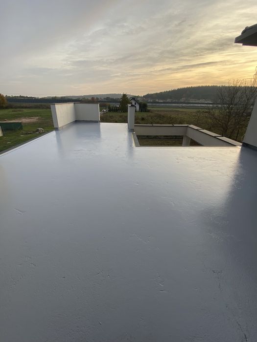 Garaże, wnętrza domów,Hale przemysłe – posadzki żywiczne | cała Polska