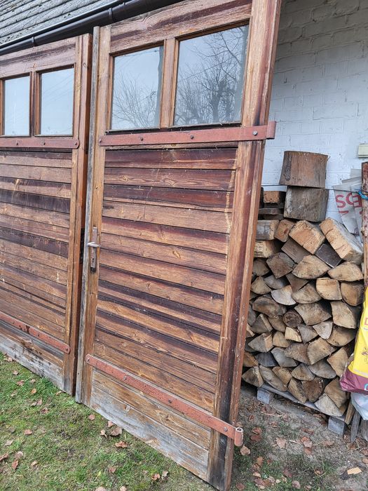 Drzwi drewniane garażowe