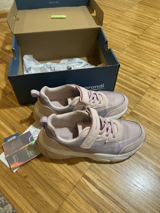 Buty swiecace sprandi jak nowe 35