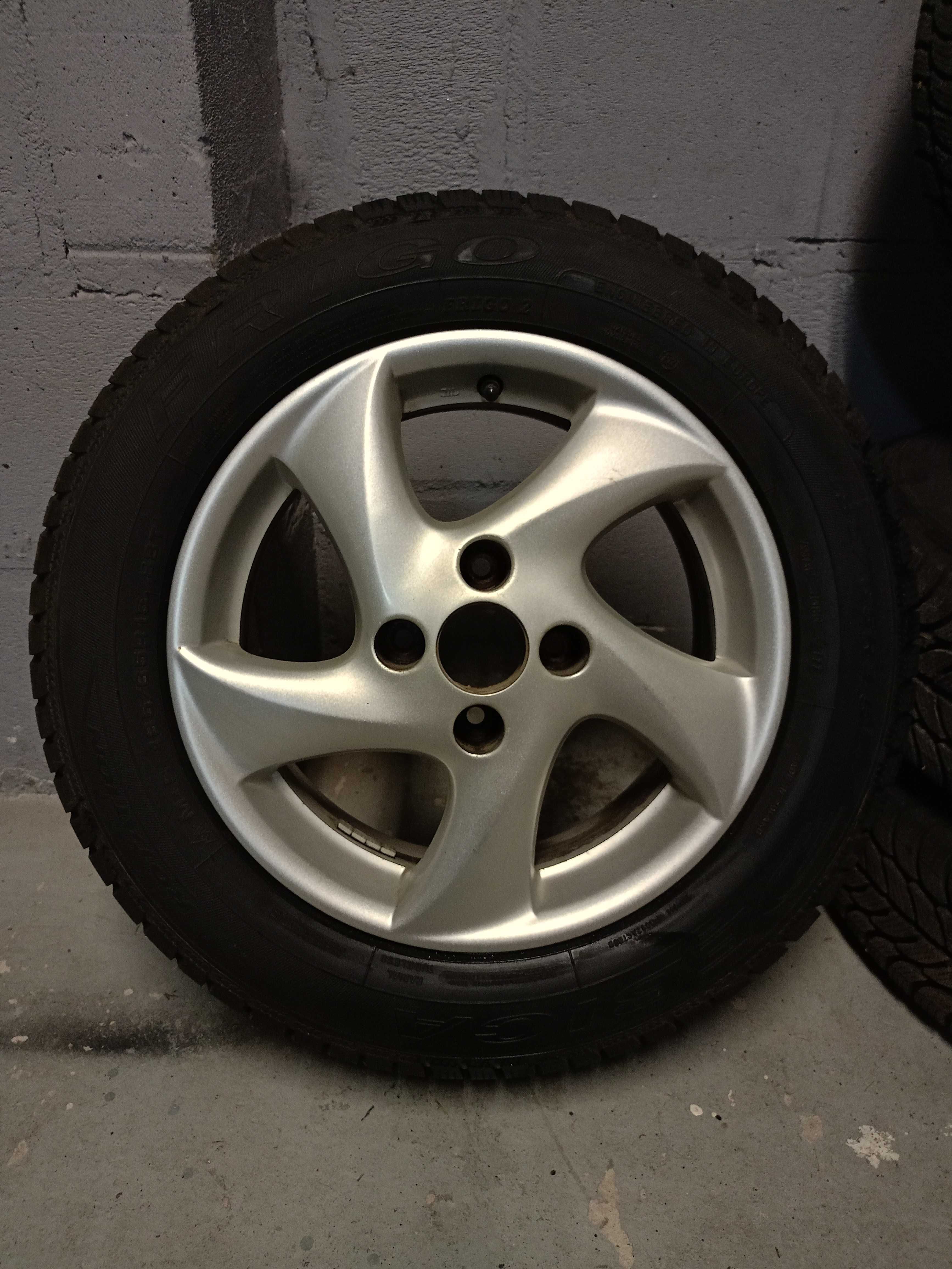 Koła/Felgi/Opony zimowe 185/65/R15  4x108(peugeot/citroen/opel/audi)