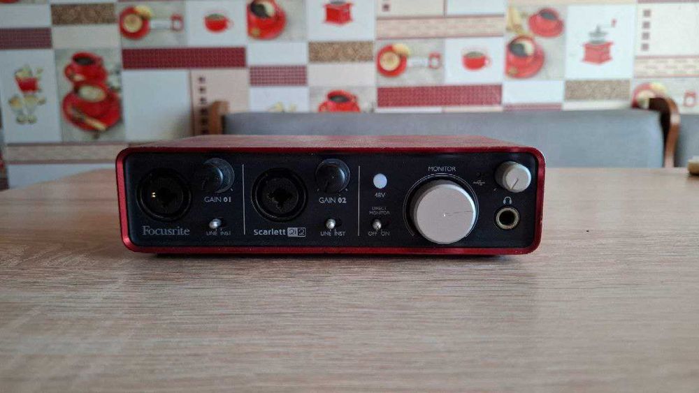 Подам звуковую карту Focusrite Scarlett 2i2. 2nd gen.