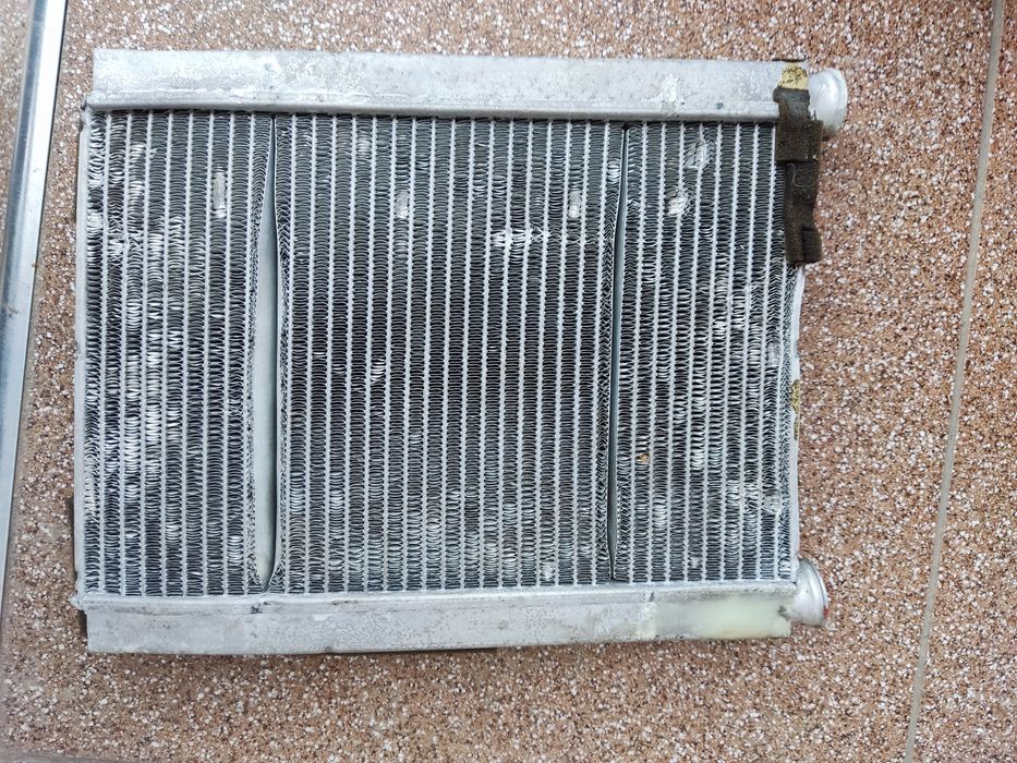 Радіатор пічки Тойоти Авенсіс Т-25. 2.2d