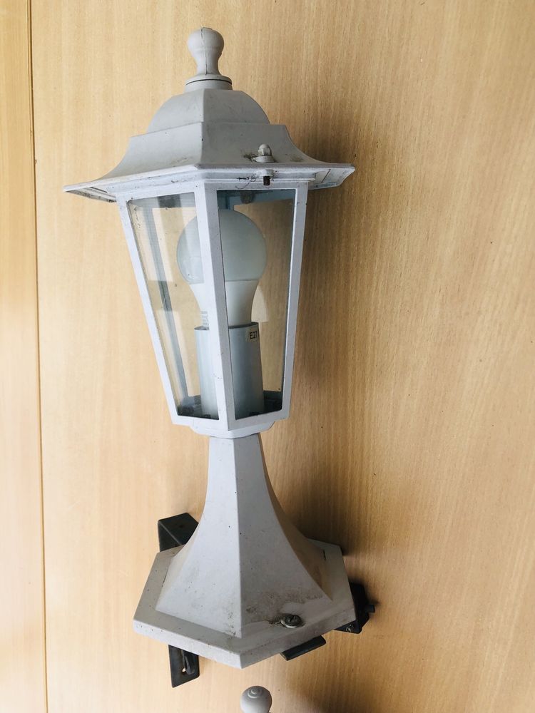 Lampa zewnętrzna