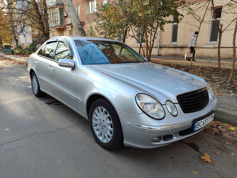 Продам Мерседес Бенц Е 211