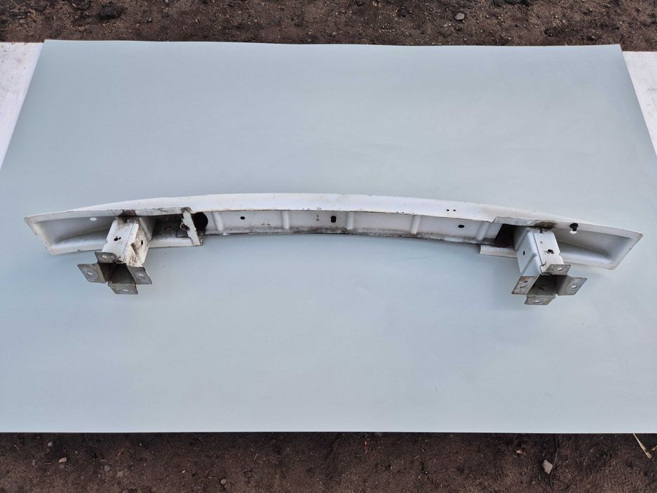 Przednia Przód Belka Pod Zderzak Pas Renault Trafic II Vivaro A 06-14r