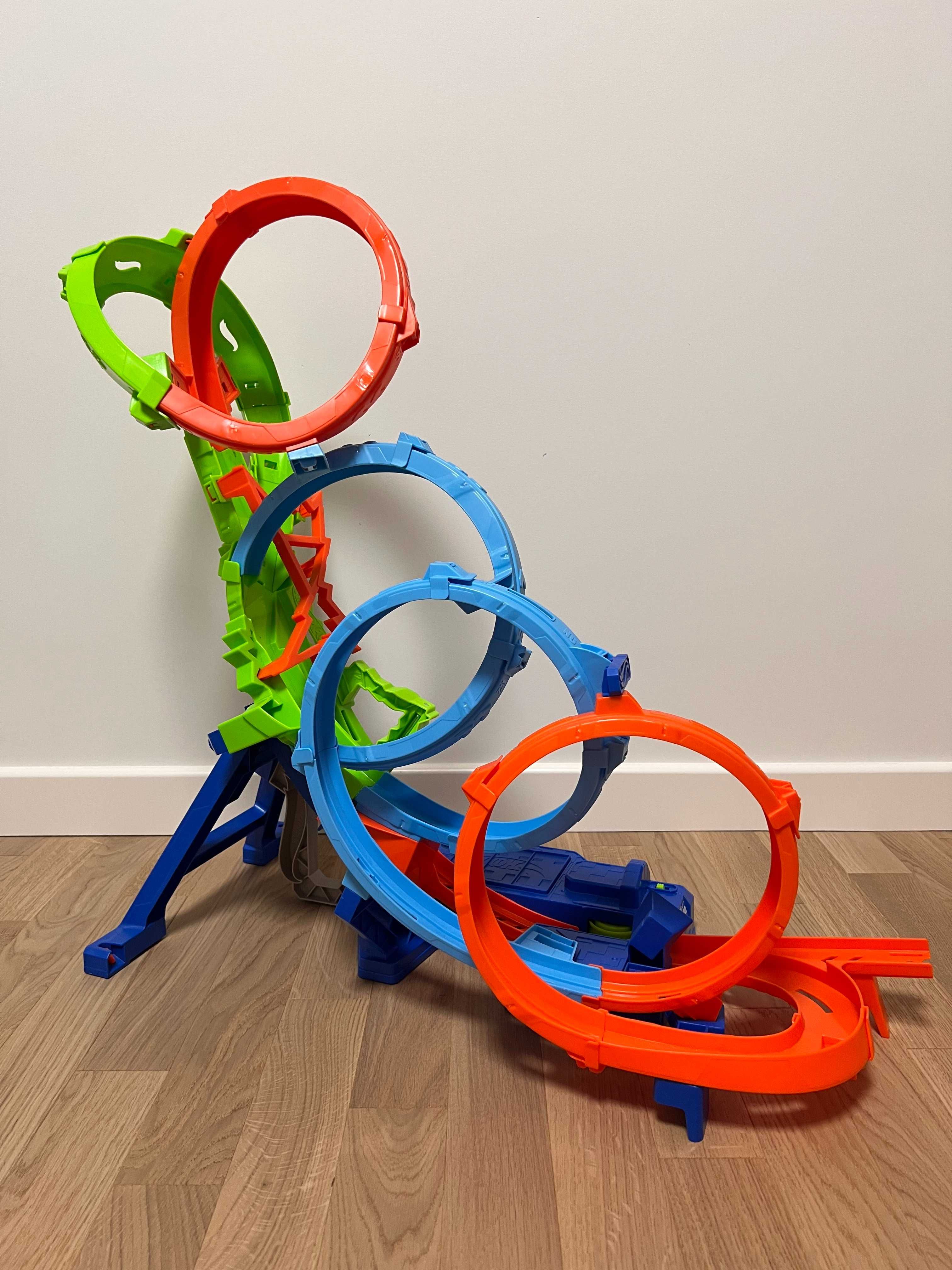 Hot Wheels Action Poczwórna Pętla HXR70