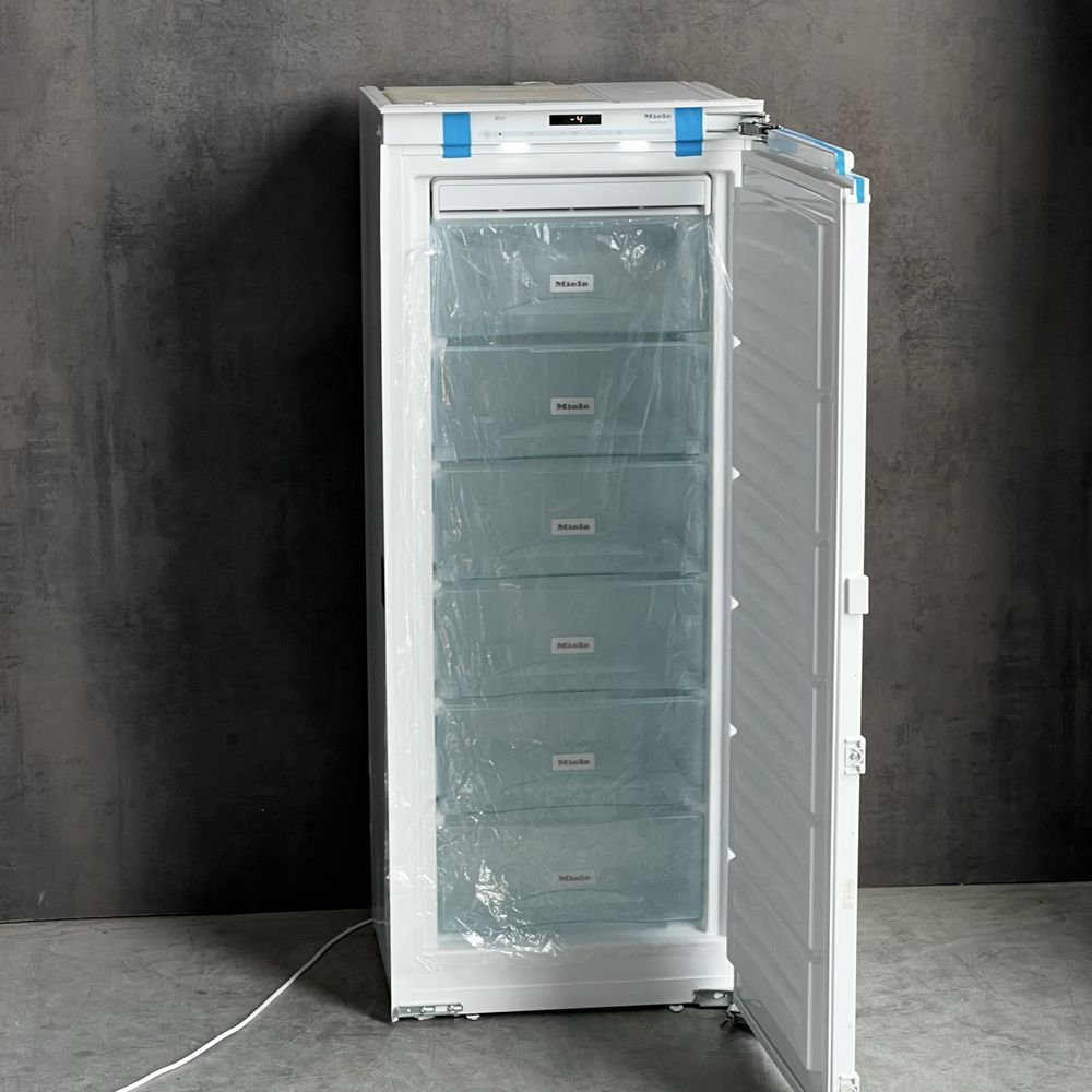 НОВАЯ!!! Морозильная камера Miele FNS 35402 i NoFrost морозильна