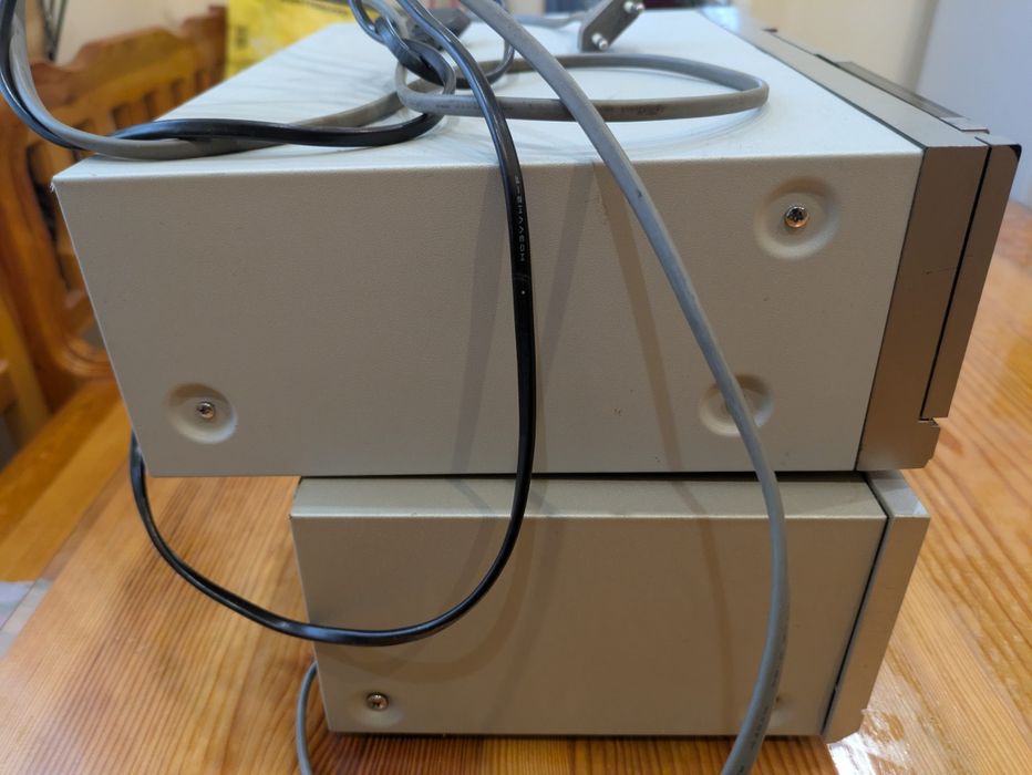 Магнітофон Sharp rt 100.