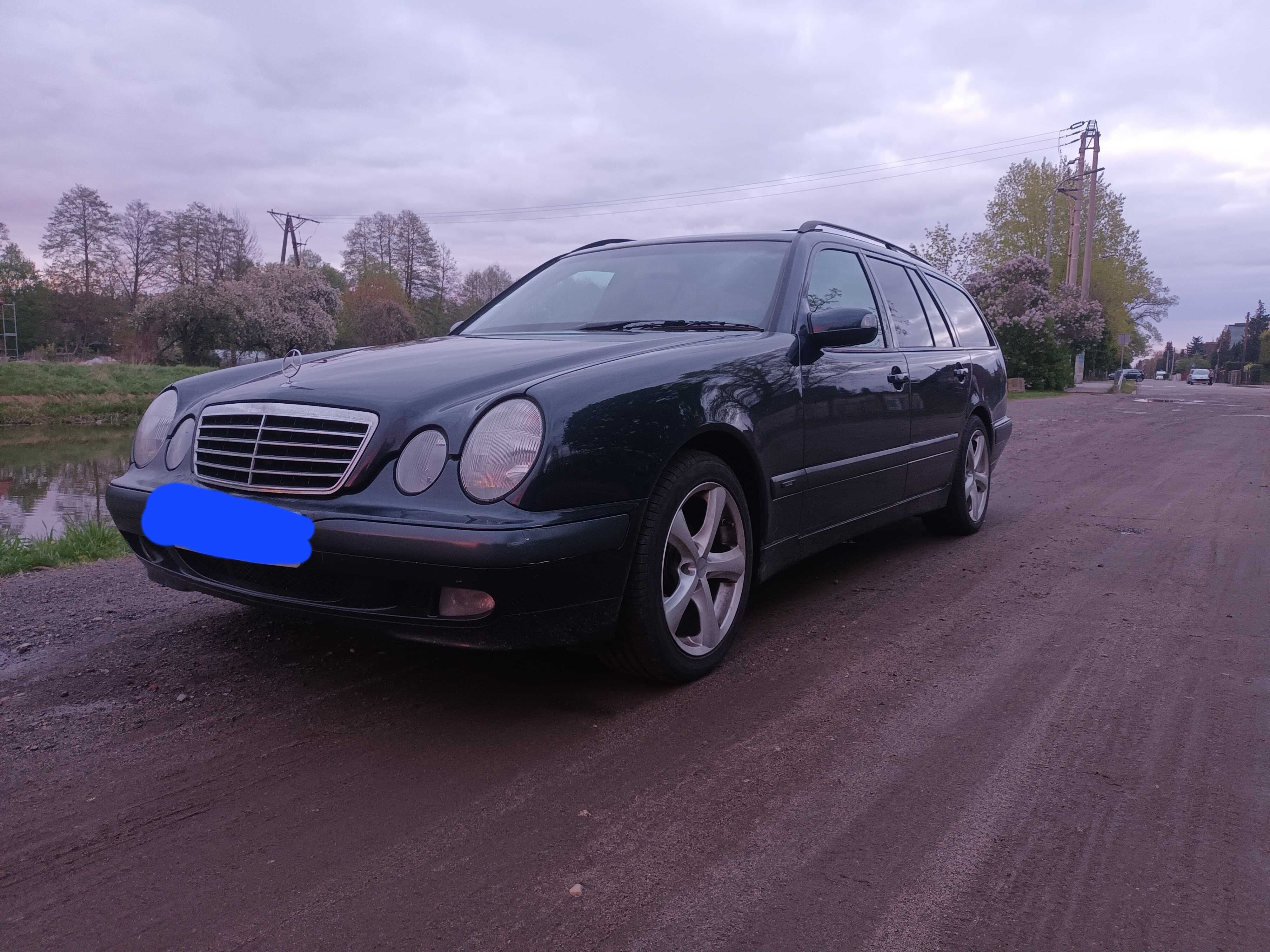 Mercedes w 210km automat kompressor  LPG